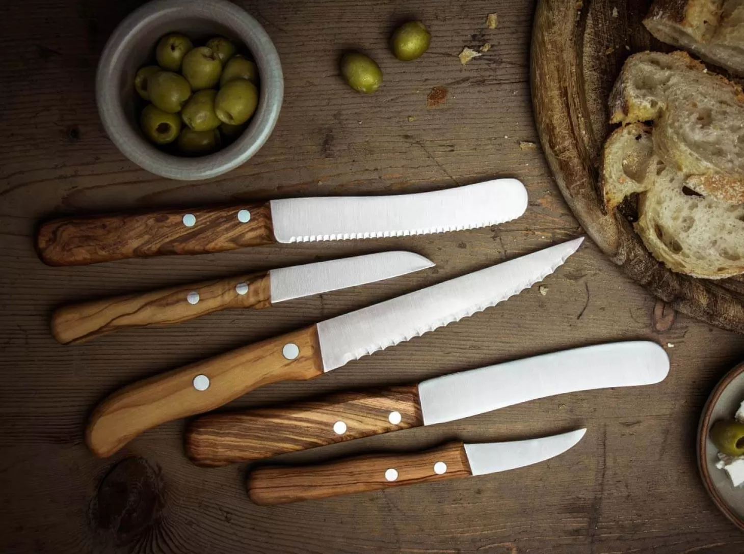 New Classic Buckelsmesser mit Welle Olive Wellenschliffmesser