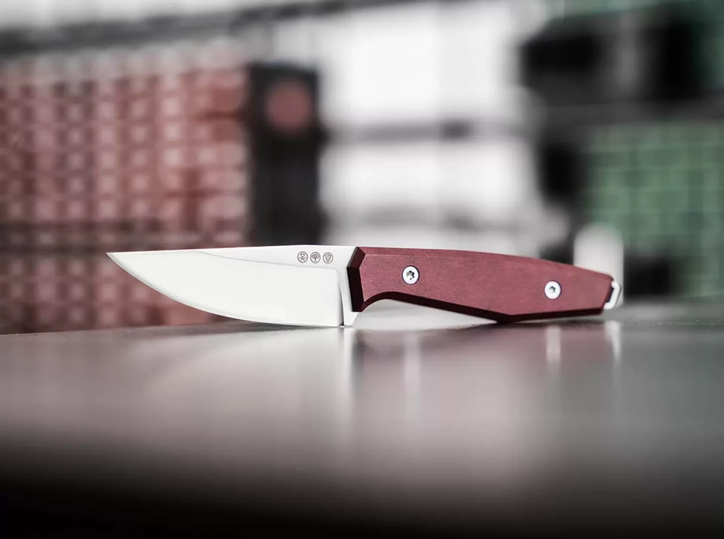 Hot Daily Knives AK1 Droppoint Richlite Redstone EDC-Messer