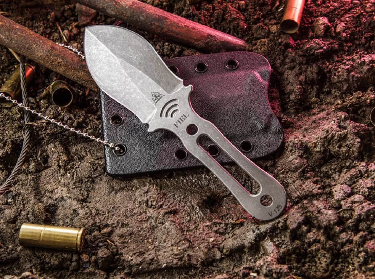 Store Fiel Neck Knives