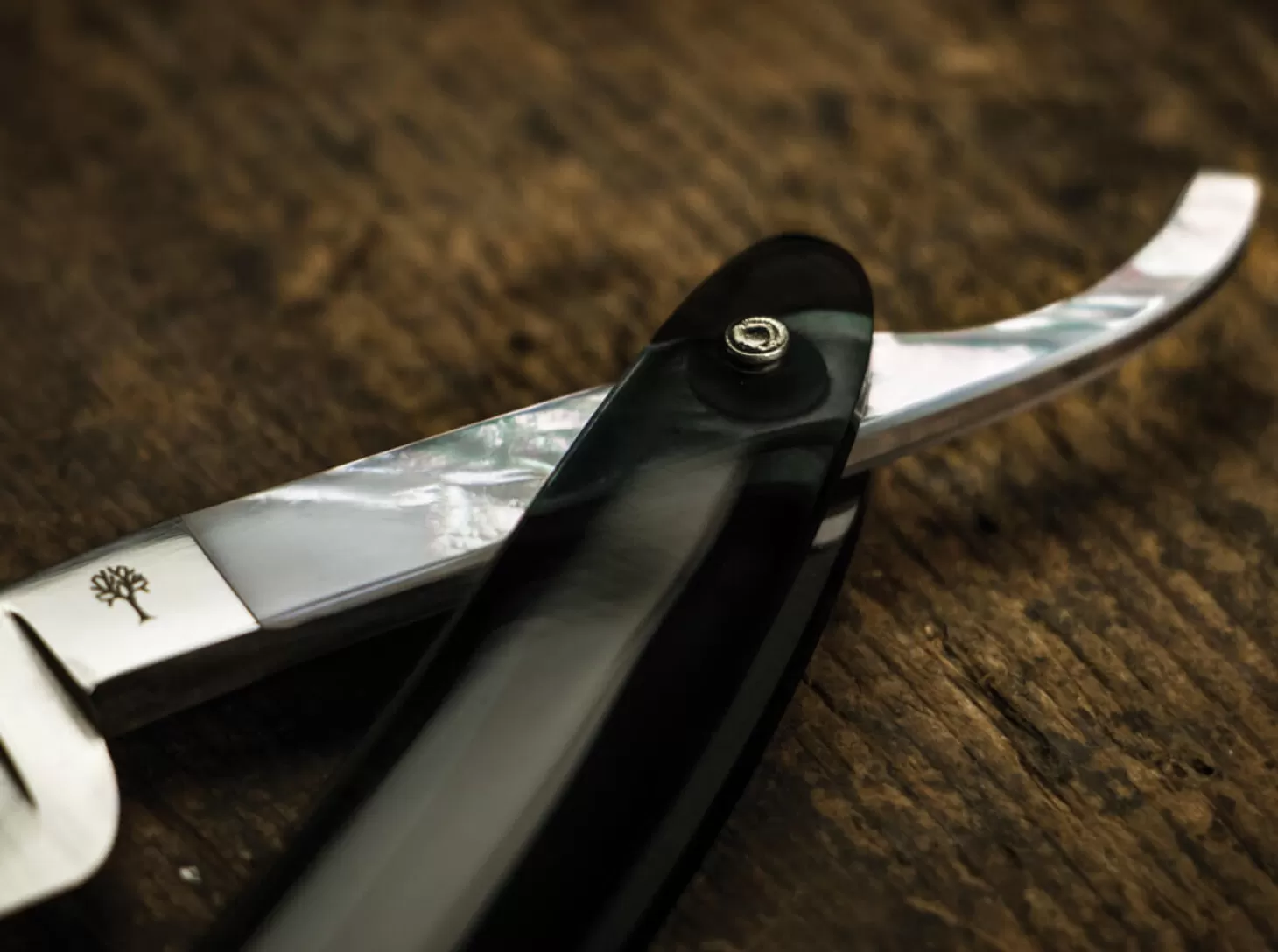 Online Pearl Scale Tang 5/8" Carbonstahl-Rasiermesser